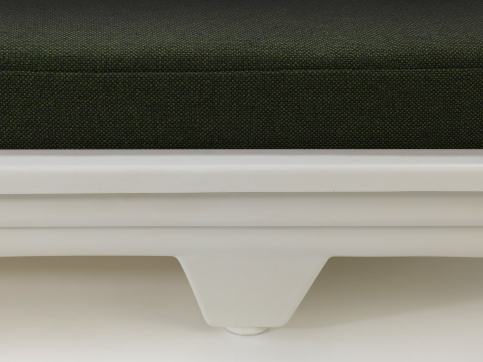 daybed in an empty room