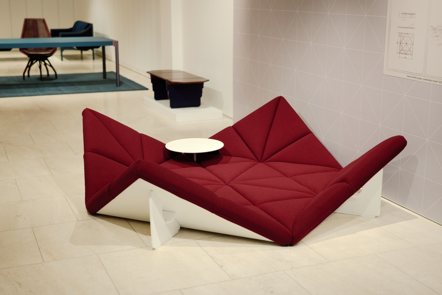 View of Paulin tapis siege on the floor of the gallery.