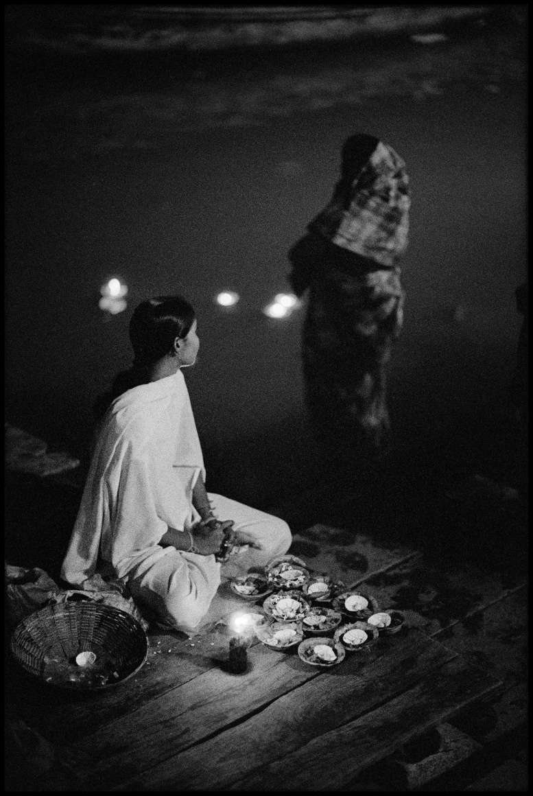 Mandy Vahabzadeh,&nbsp;Untitled, Varanasi, India, 2005, Archival Pigment, 16&quot; x 20&quot;&nbsp; at Anita Rogers Gallery