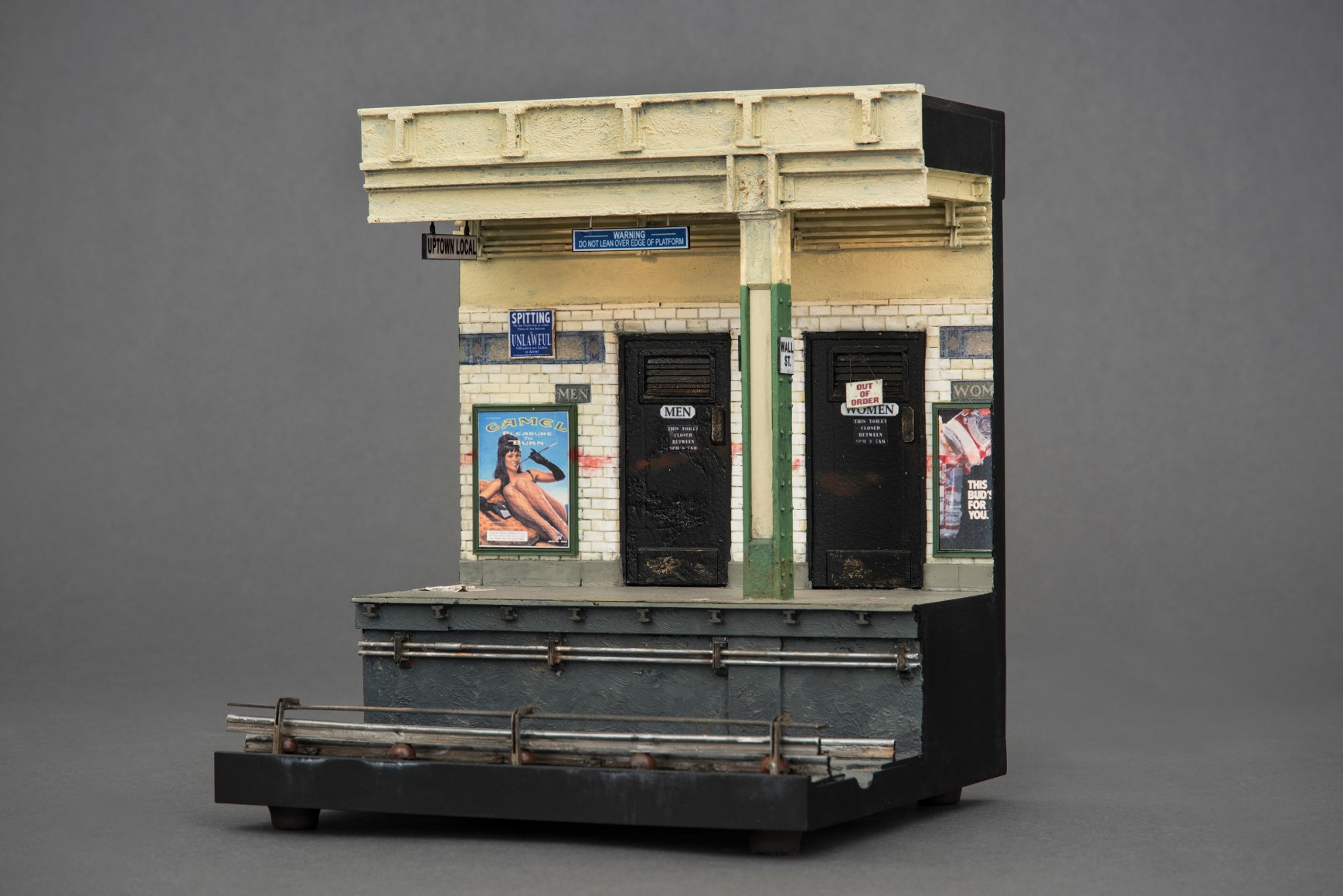 Alan Wolfson, Wall St. Subway Platform, 2008