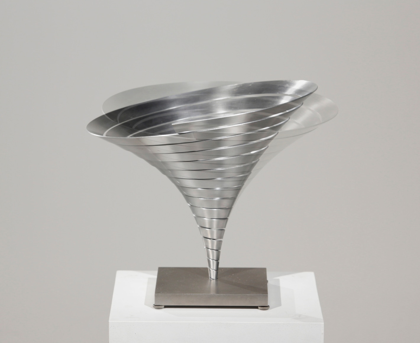Martin Willing (b. 1958) Parabolkegel gro&szlig;, 1991
