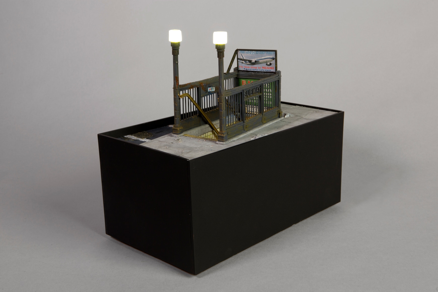 Alan Wolfson, Subway Entrance (Series #6), 2016