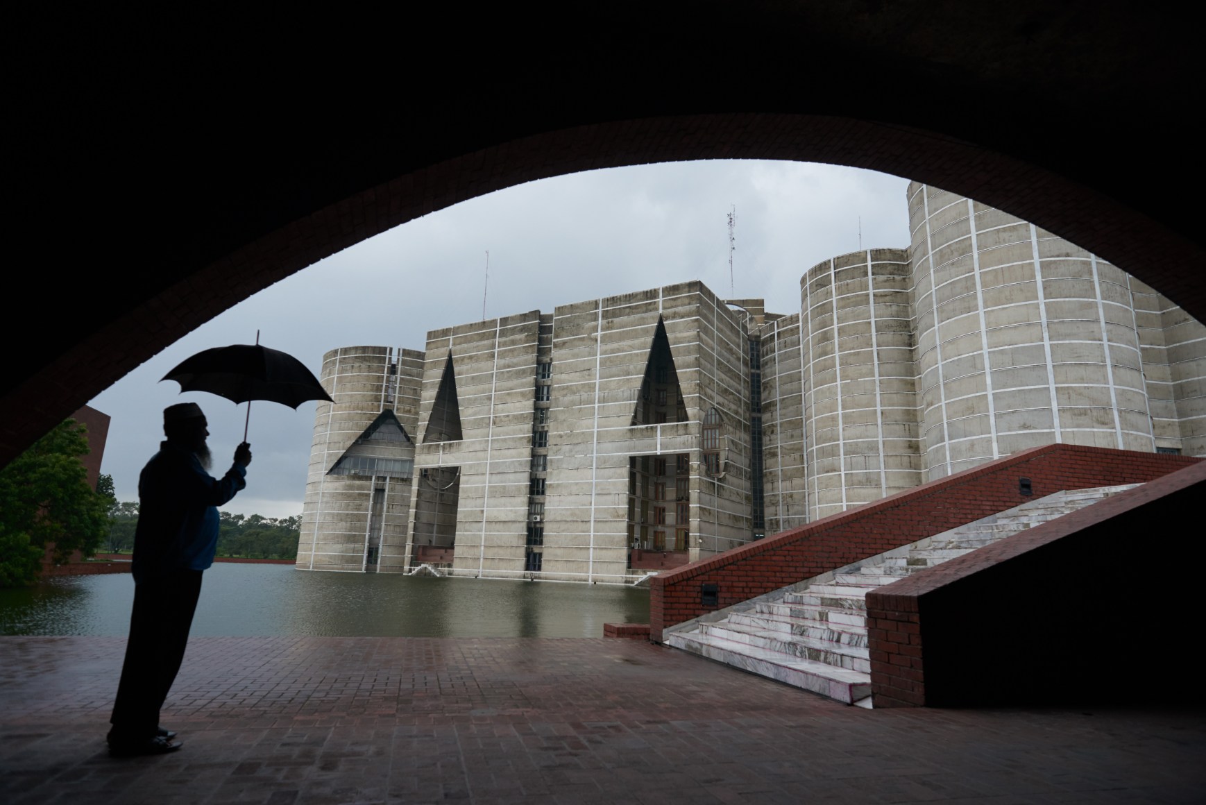 Louis Kahn&rsquo;s Tiger City Directed by Sundaram Tagore at the National Gallery Singapore