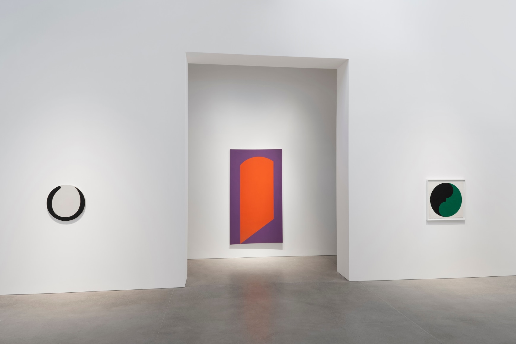 Installation view of Leon Polk Smith: Endless Space, 2019. 