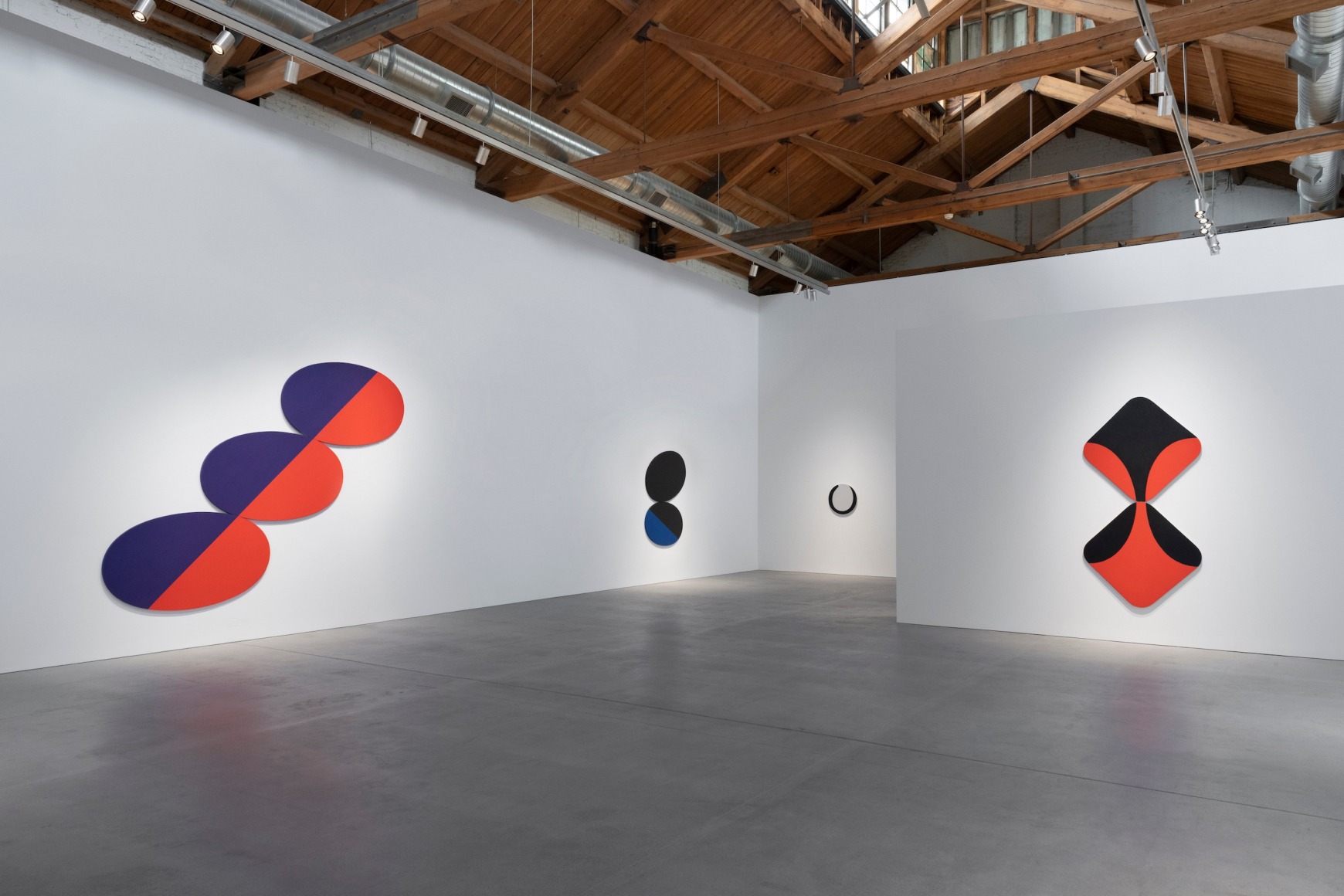 Installation view of Leon Polk Smith: Endless Space, 2019. 