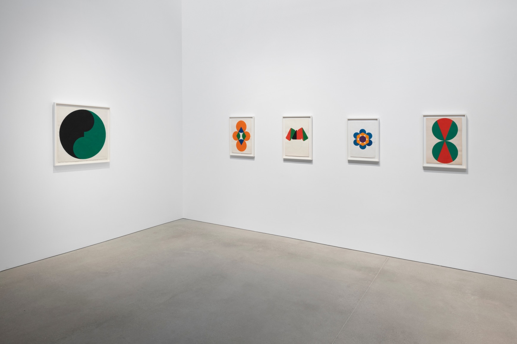 Installation view of Leon Polk Smith: Endless Space, 2019. 