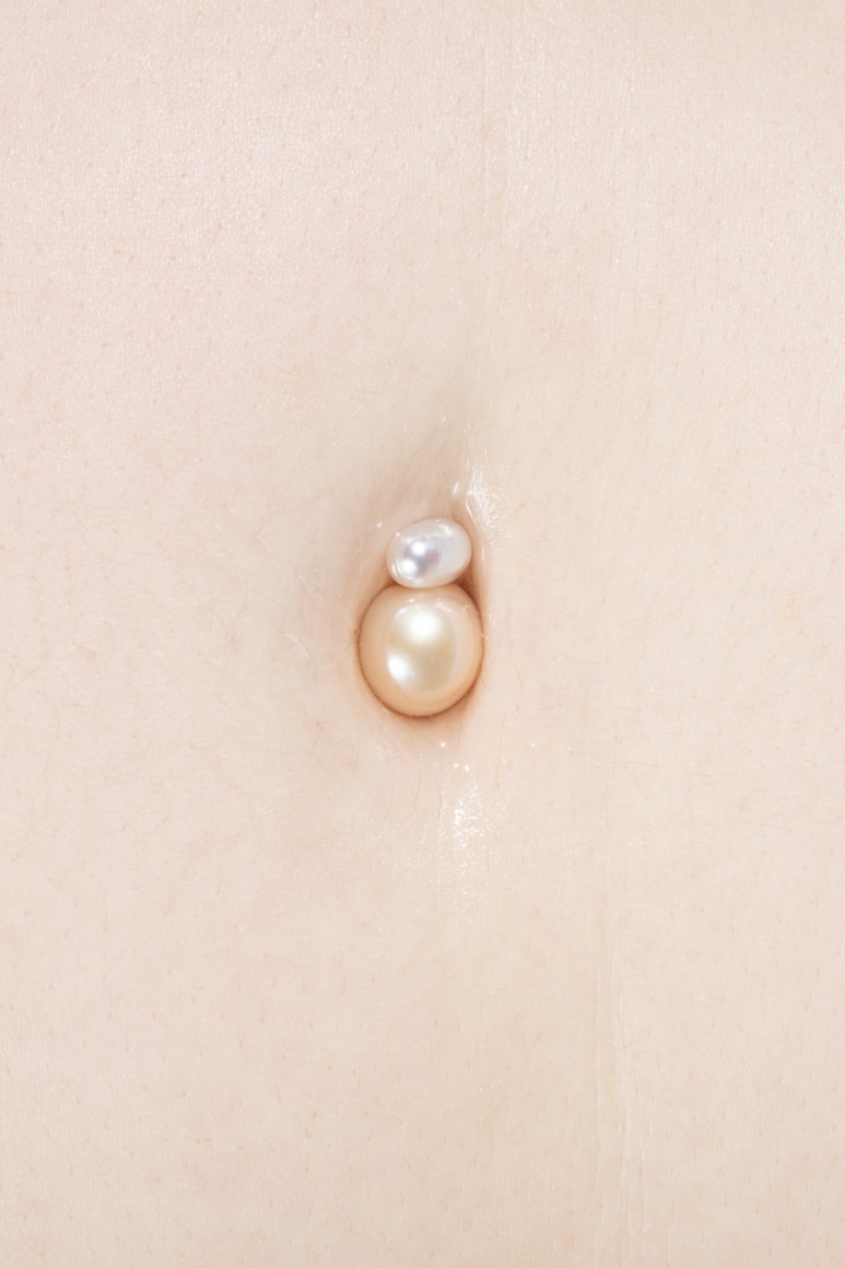 Prue Stent &amp;amp; Honey Long, Two Pearls, 2023