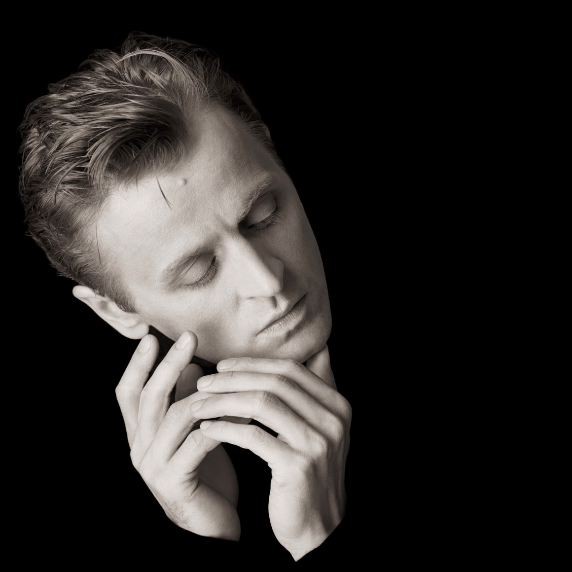 Mikhail Baryshnikov, Hands, New York, 1987, Archival Pigment Print