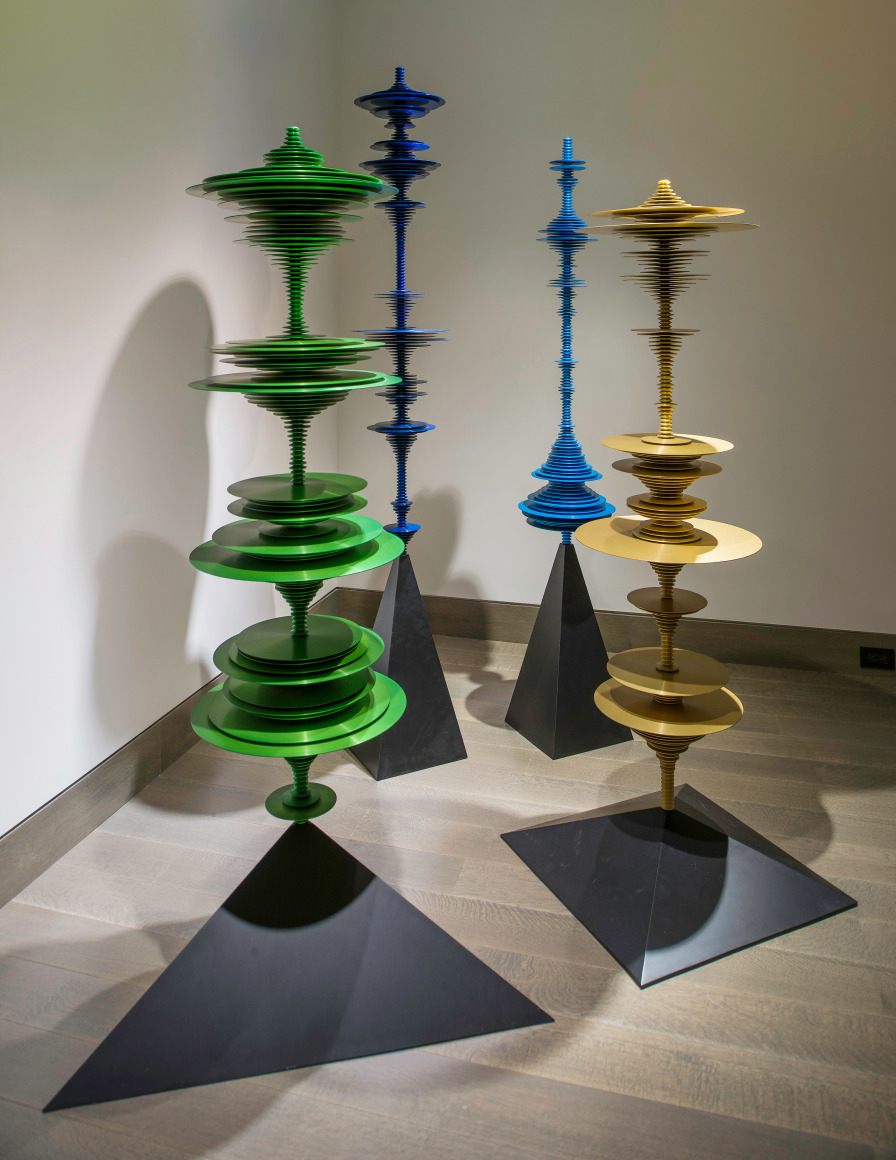 installation view of Elizabeth Turk, &quot;Tipping Point - Echoes of Extinction&quot; at Hirschl &amp; Adler Modern, October 1 - November 20, 2020