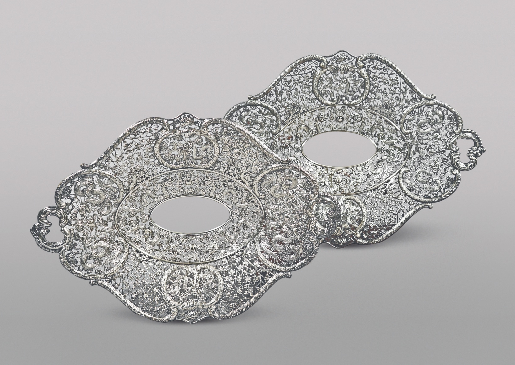 Fine Pair of Chinese Export Silver Handled Dishes