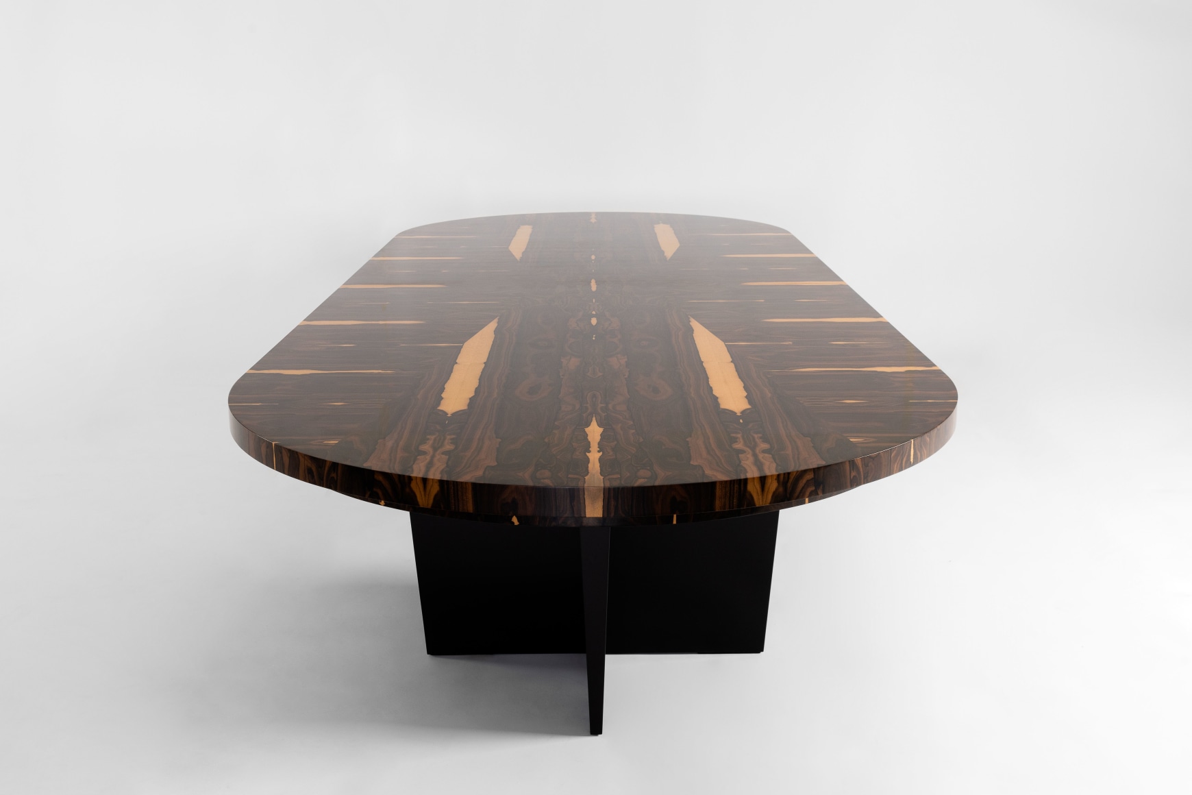 Table georgis &amp; m.