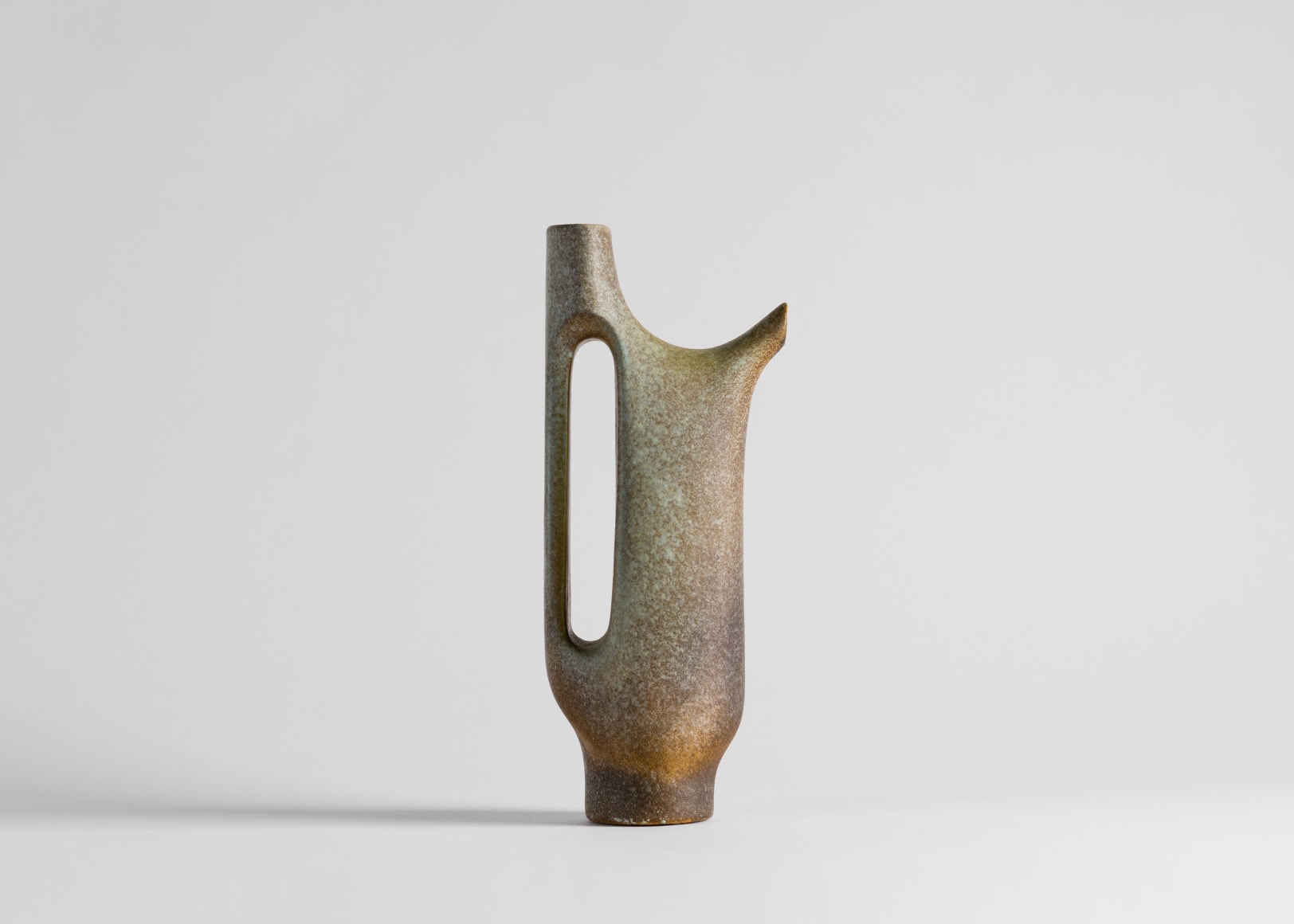 kosta pitcher ceramic