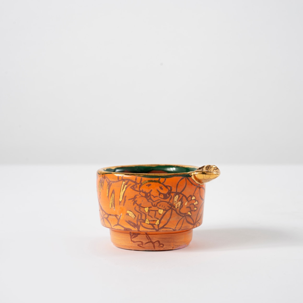 Roberto Lugo, Tiger Ashtray (Green), 2021