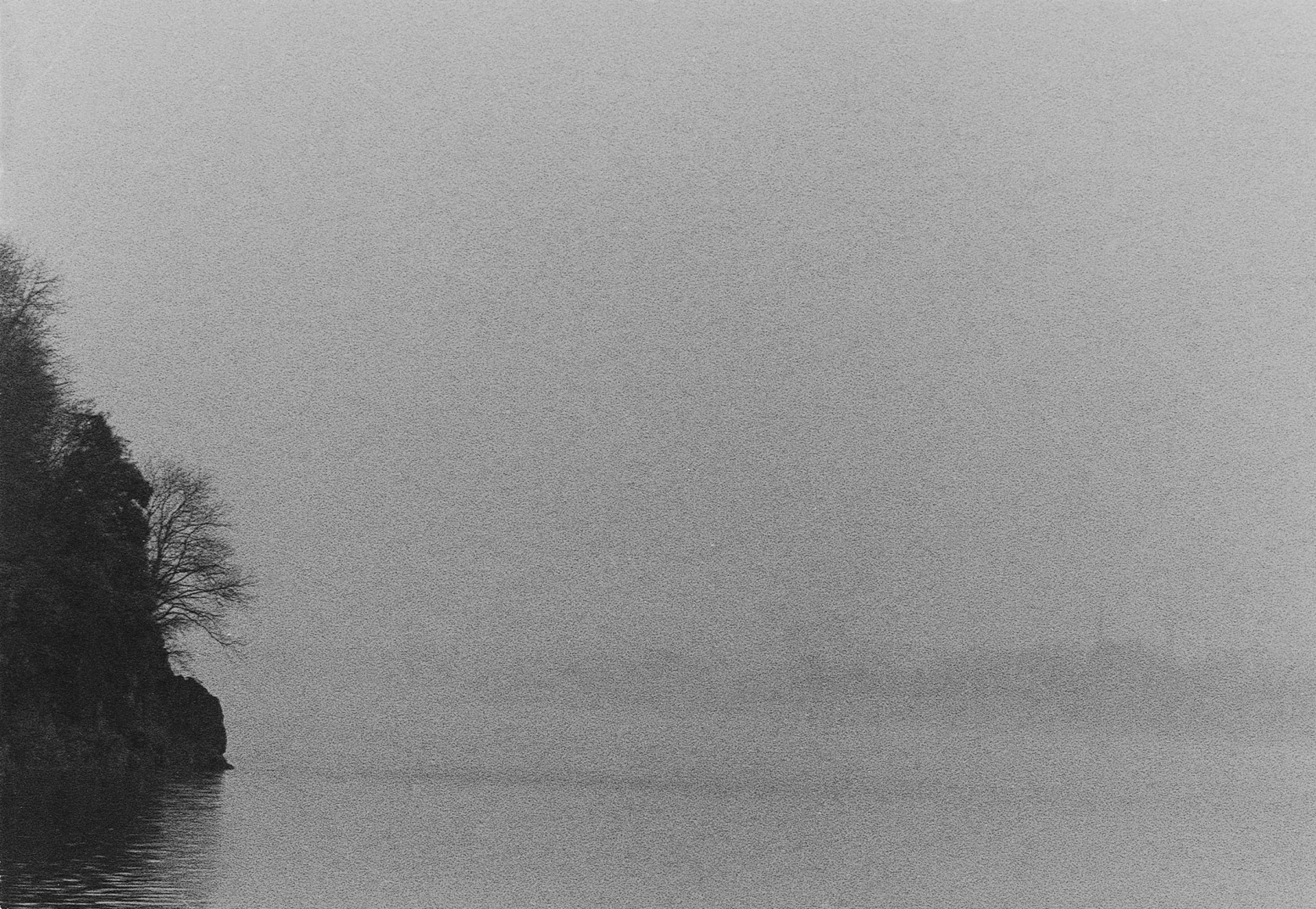 Fuchun River, Tonglu, Zhejiang Province 浙江省桐庐县富春江, 2000