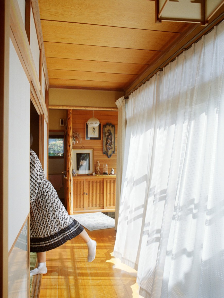 Hopping Around the House, 2019