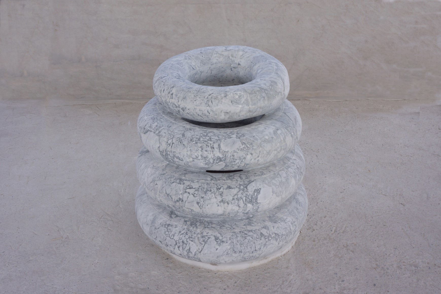 Ai Weiwei 艾未未, Tyre
