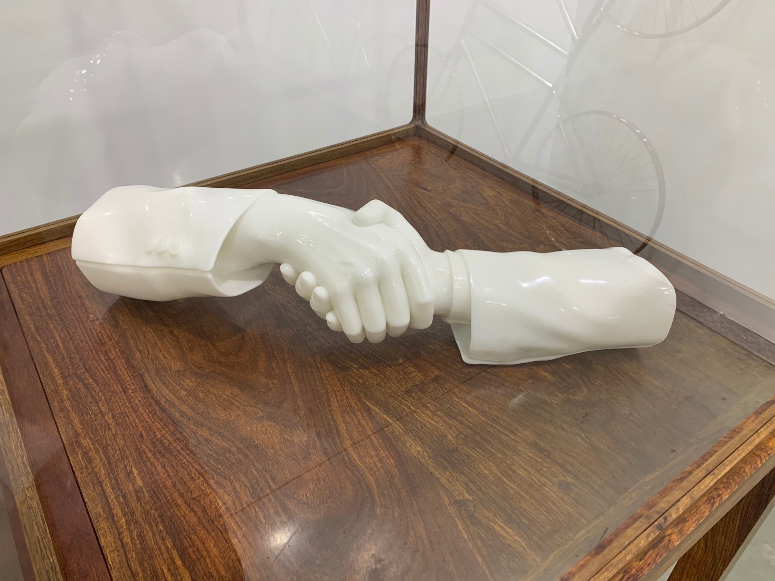 Hands without Bodies&nbsp;無身之手, 􏰀2018