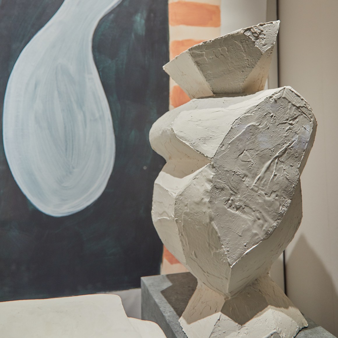 Vase 2 by Florian Tomballe + Steffan Studio