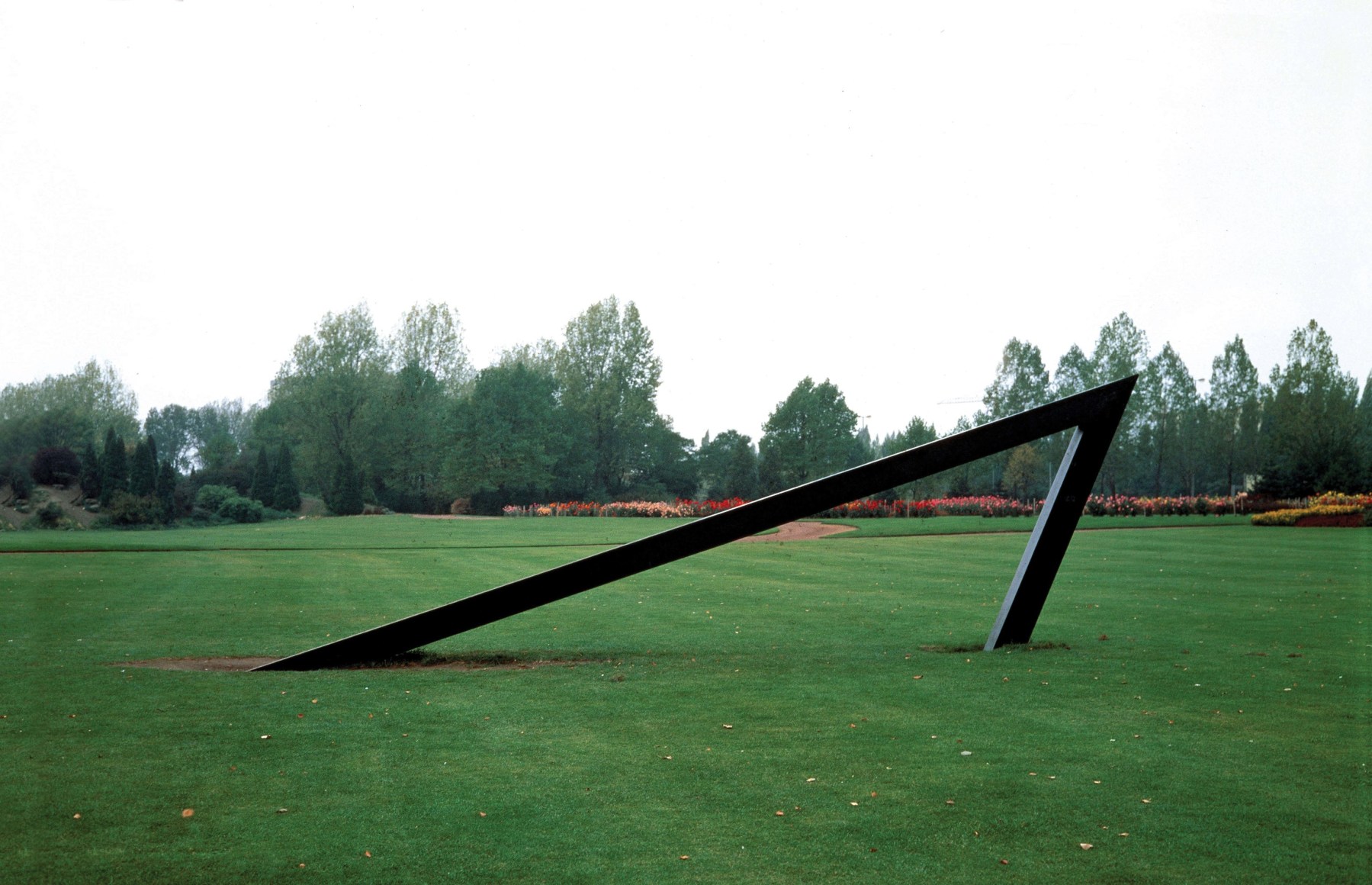 Bernar Venet: traveling sculpture, Forest Park