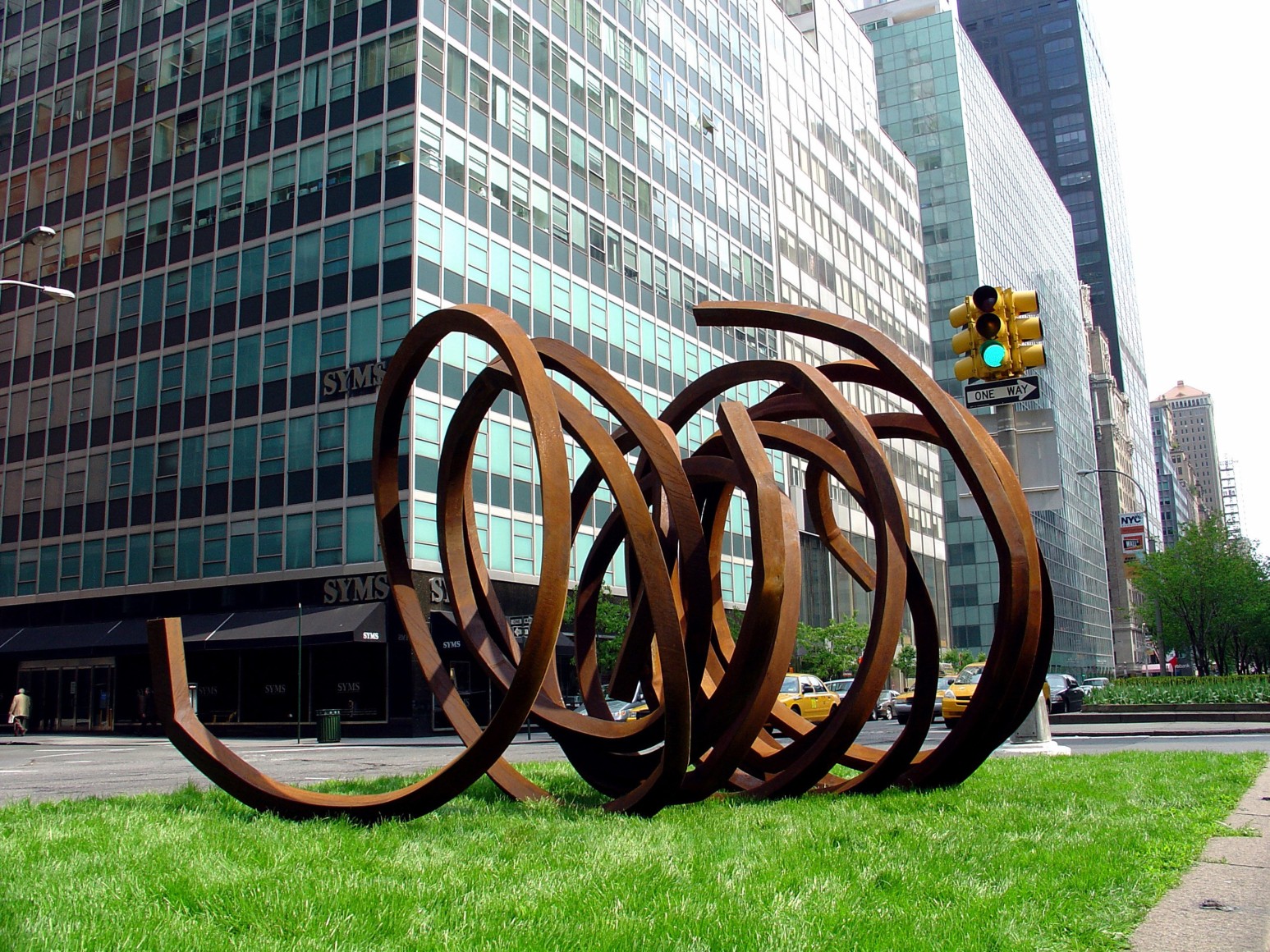 Bernar Venet: traveling sculpture, Forest Park