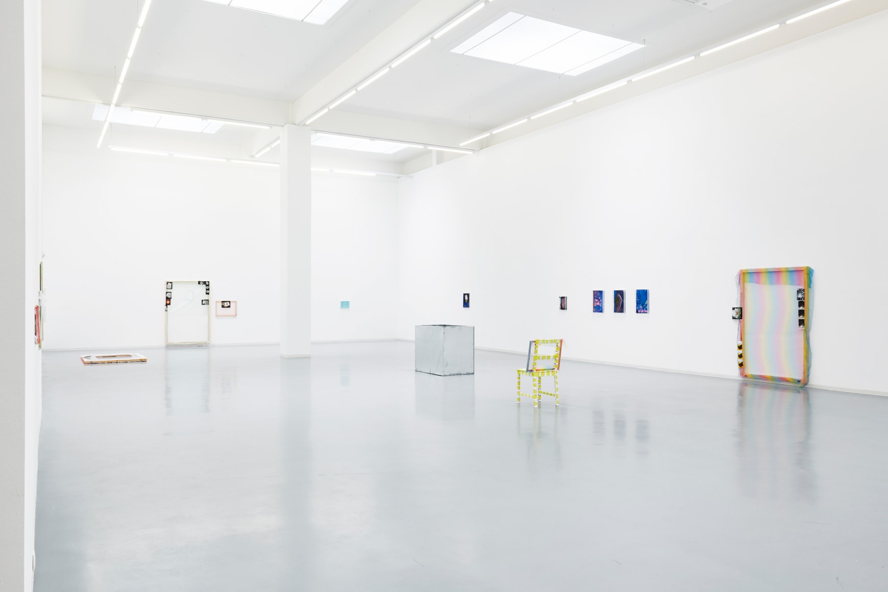 Hayley Tompkins, Stick crystals to paintings