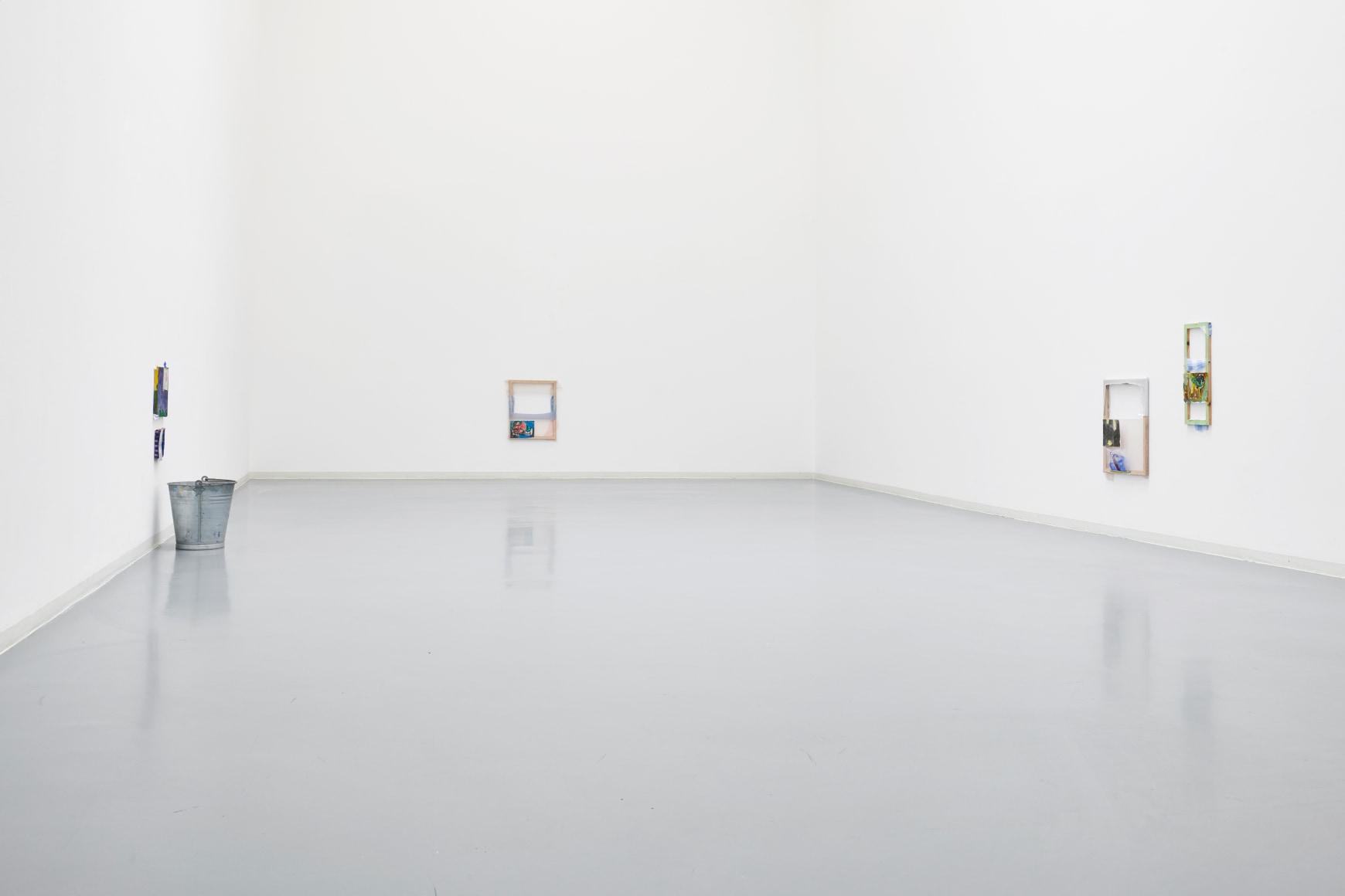 Hayley Tompkins, Stick crystals to paintings