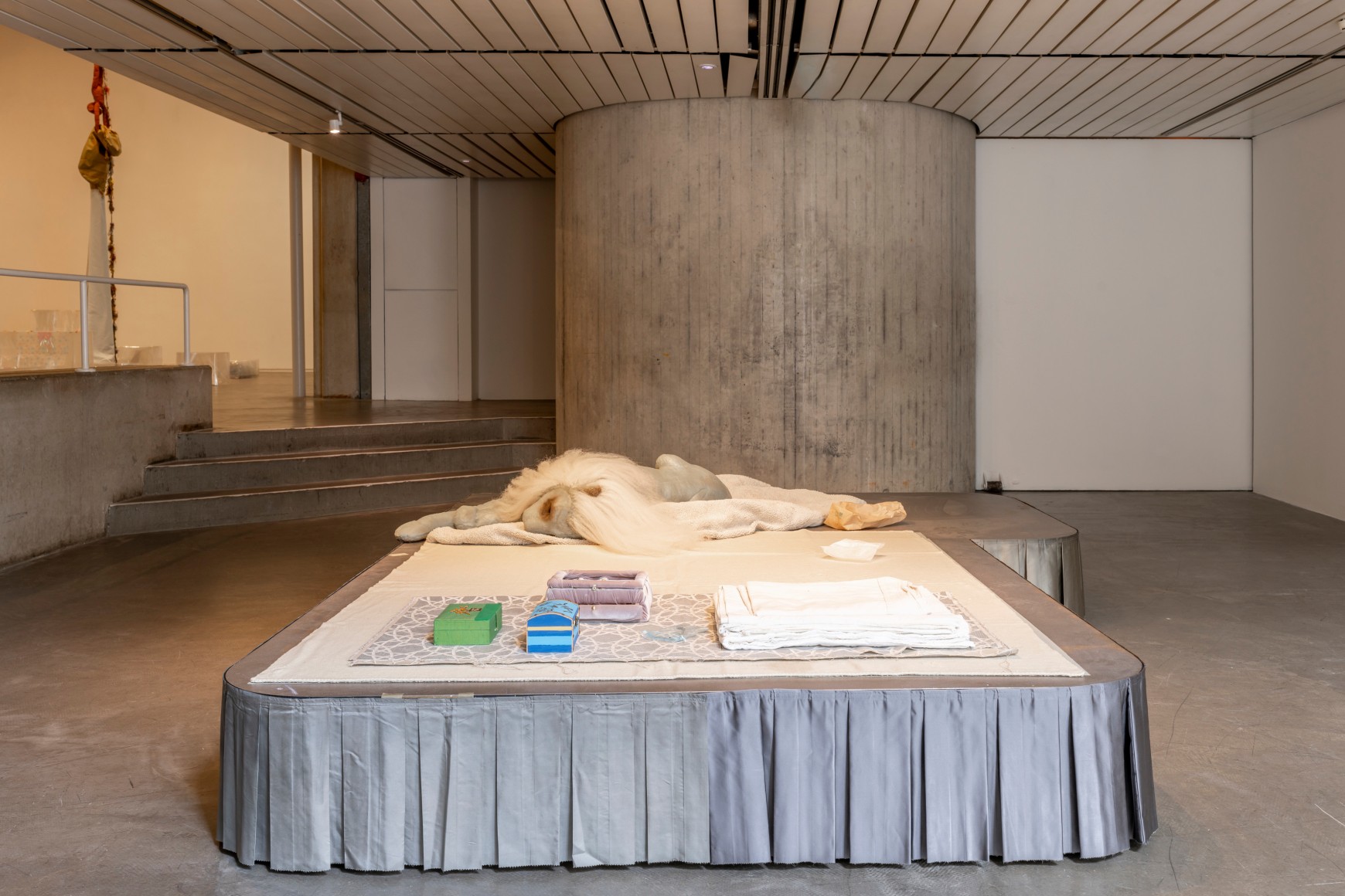 Liz Magor, The Rise and The Fall