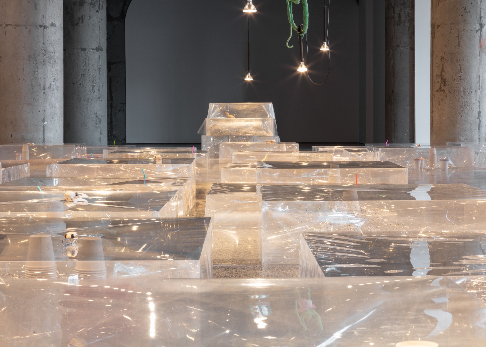 Liz Magor, The Separation