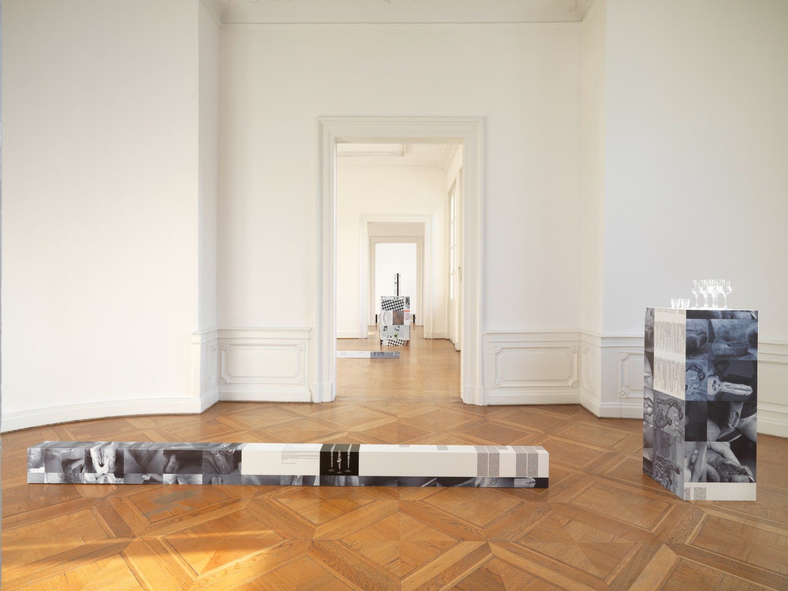 Cheyney Thompson, The Completed Reference: Pedestals and Drunken Walks