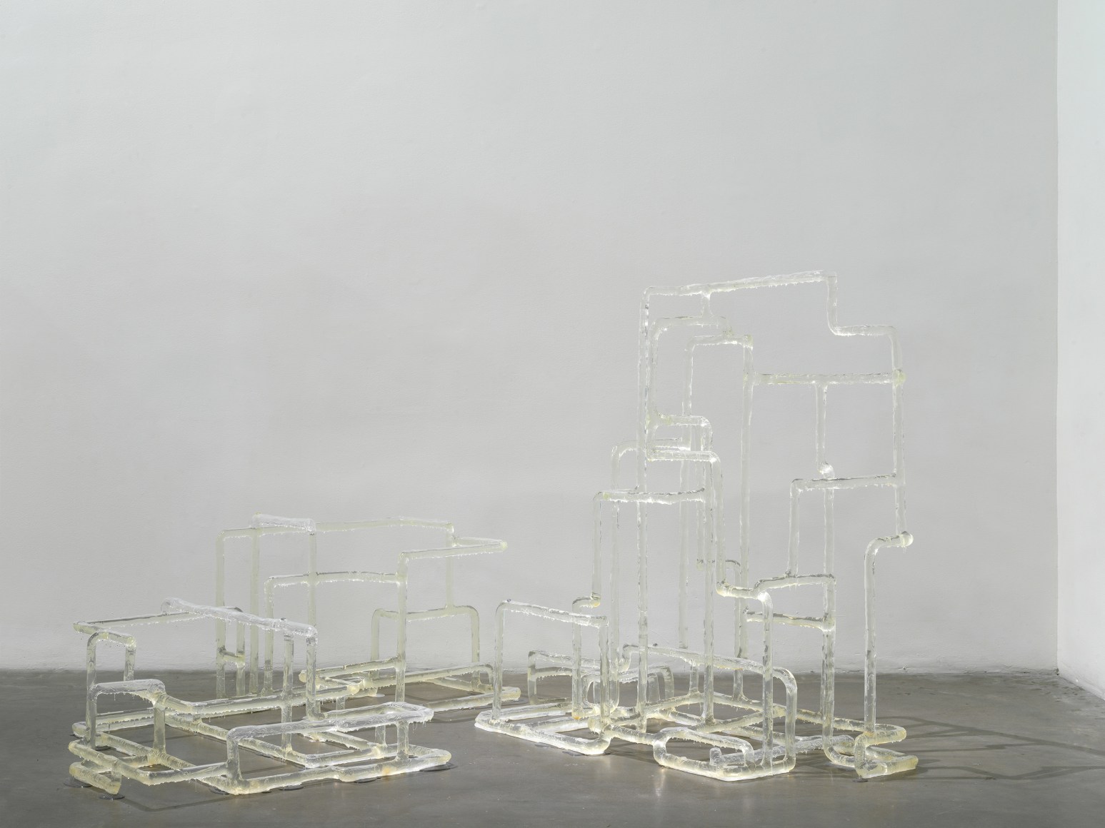 Jes Fan,&nbsp;Soft Water Hard Stone