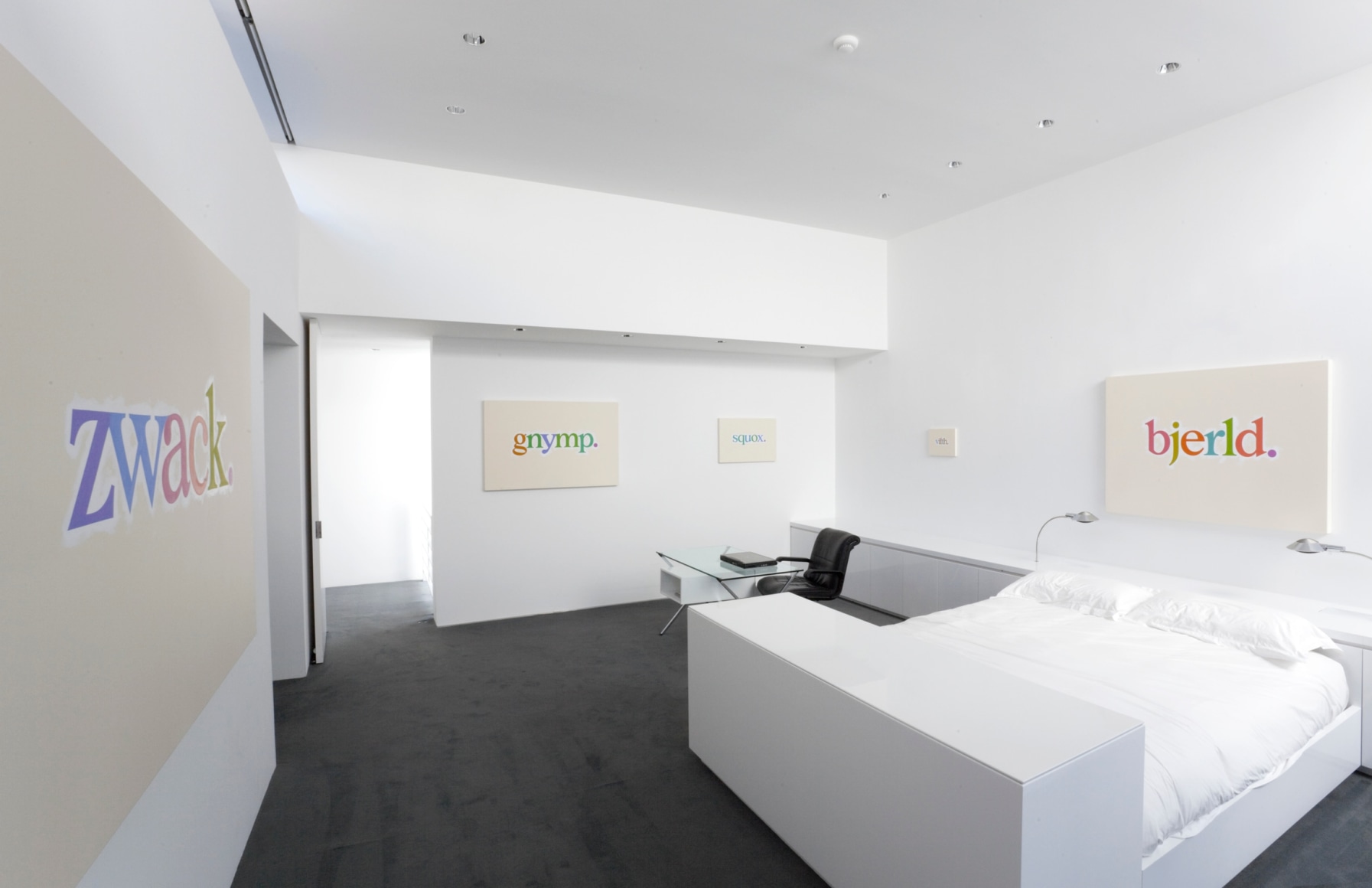 Ricci Albenda, The quick brown fox jumps over the lazy dog