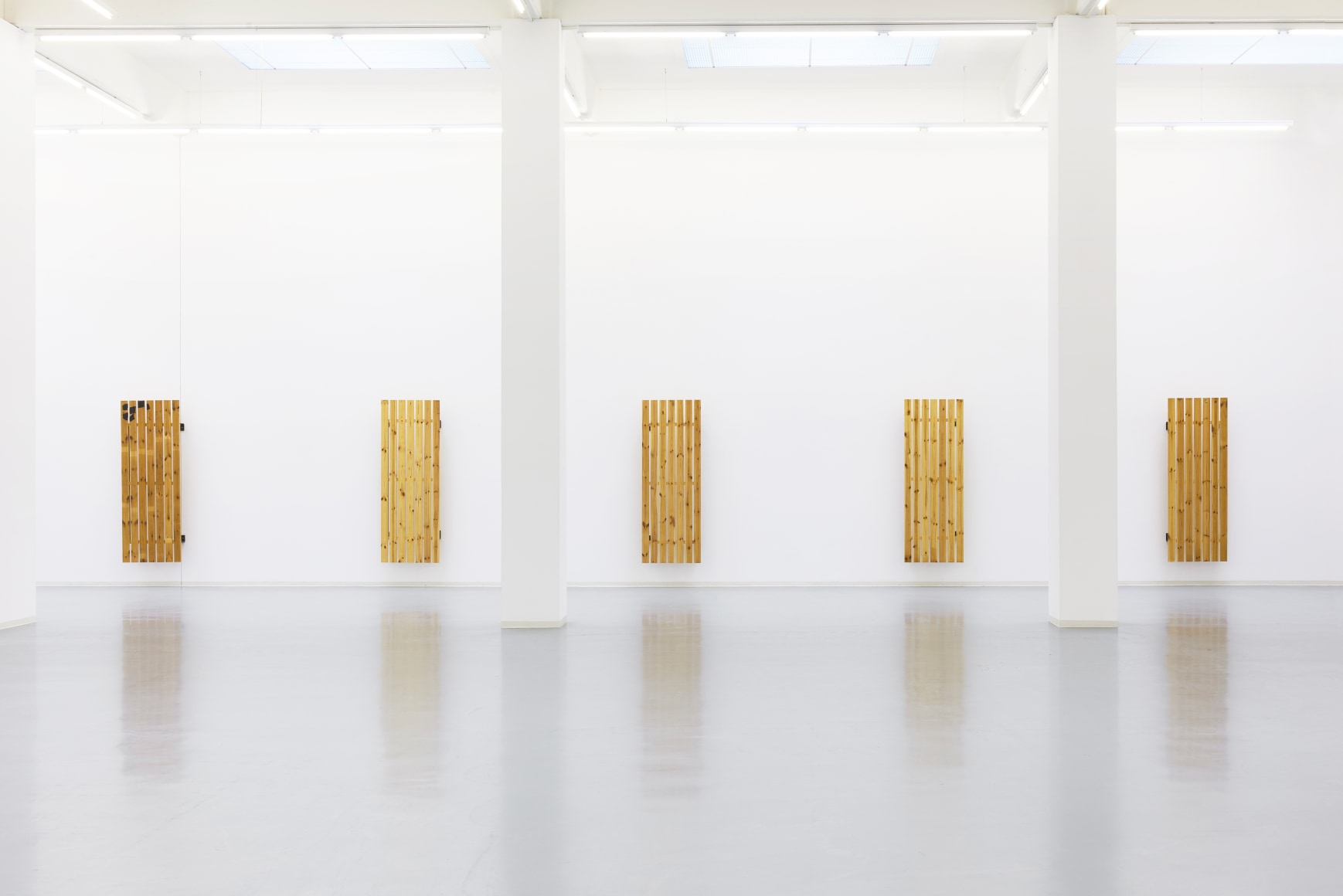 Fredrik V&aelig;rslev,&nbsp;Tan Lines