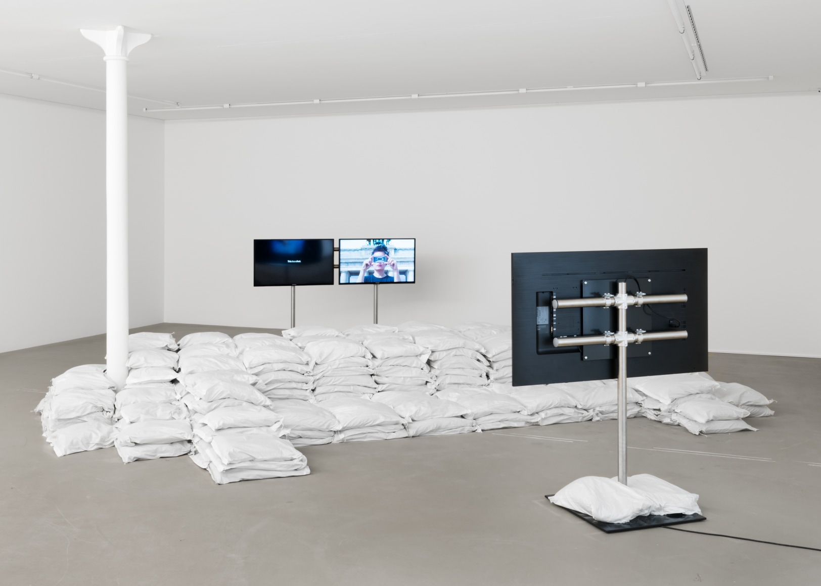 Martha Rosler & Hito Steyerl, War Games