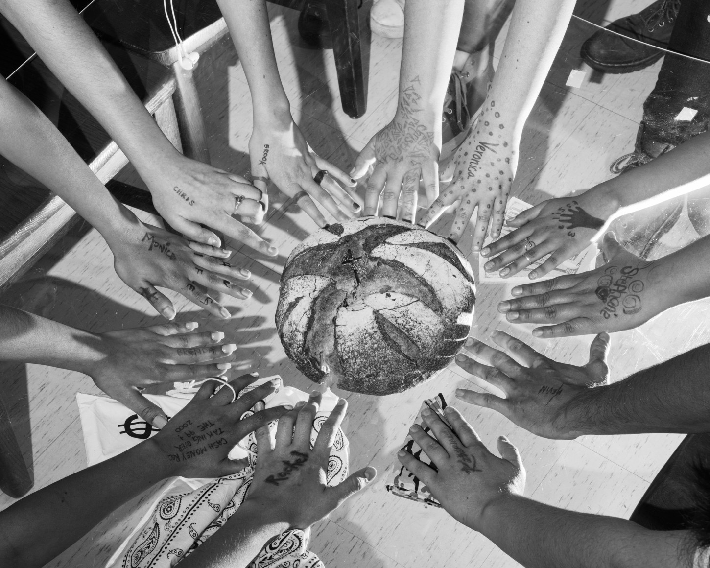 Eli Durst, Bread (Cross), 2017