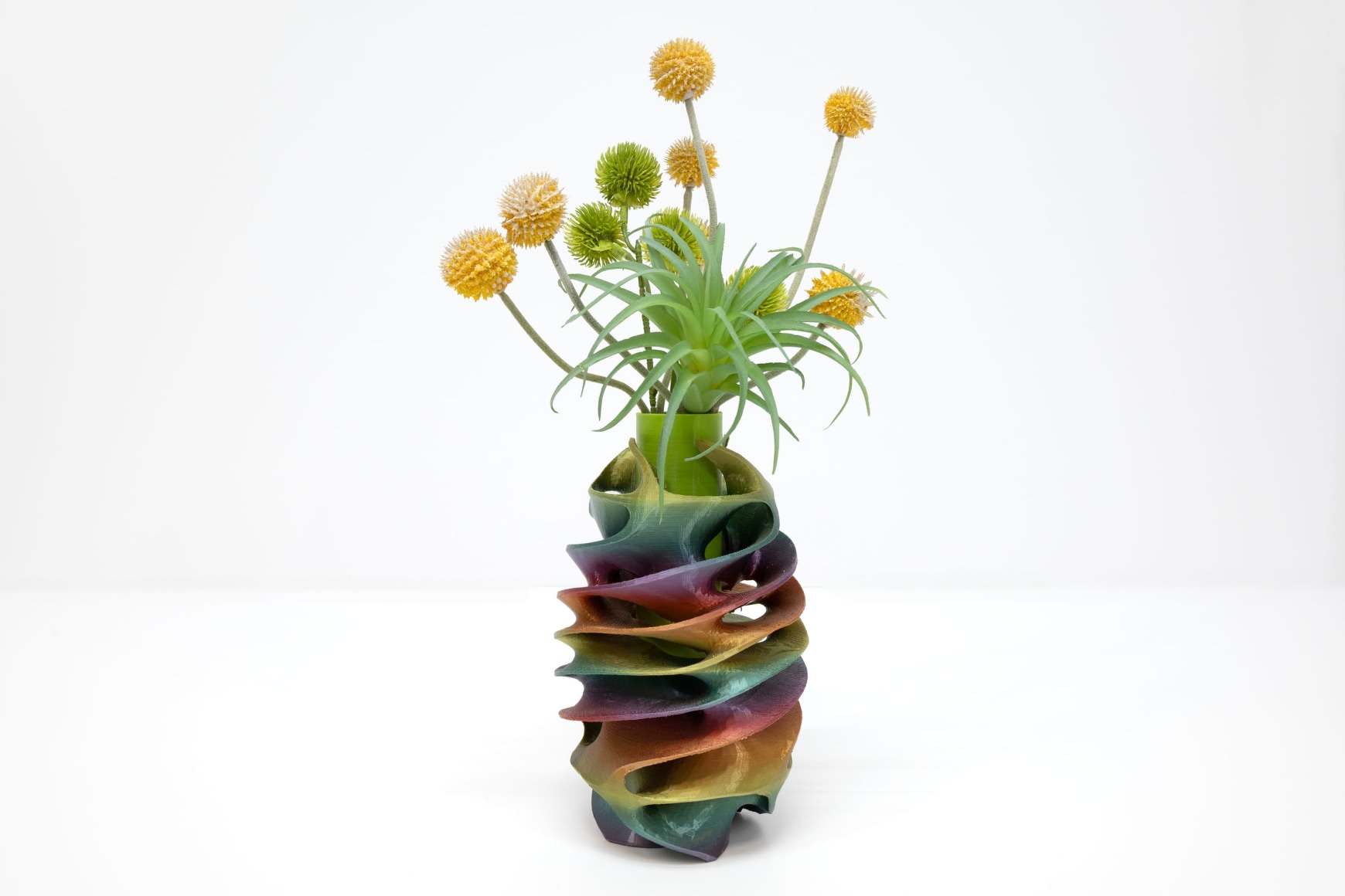 LYNDA WEINMAN , Trippy Thread Vase, 2024
