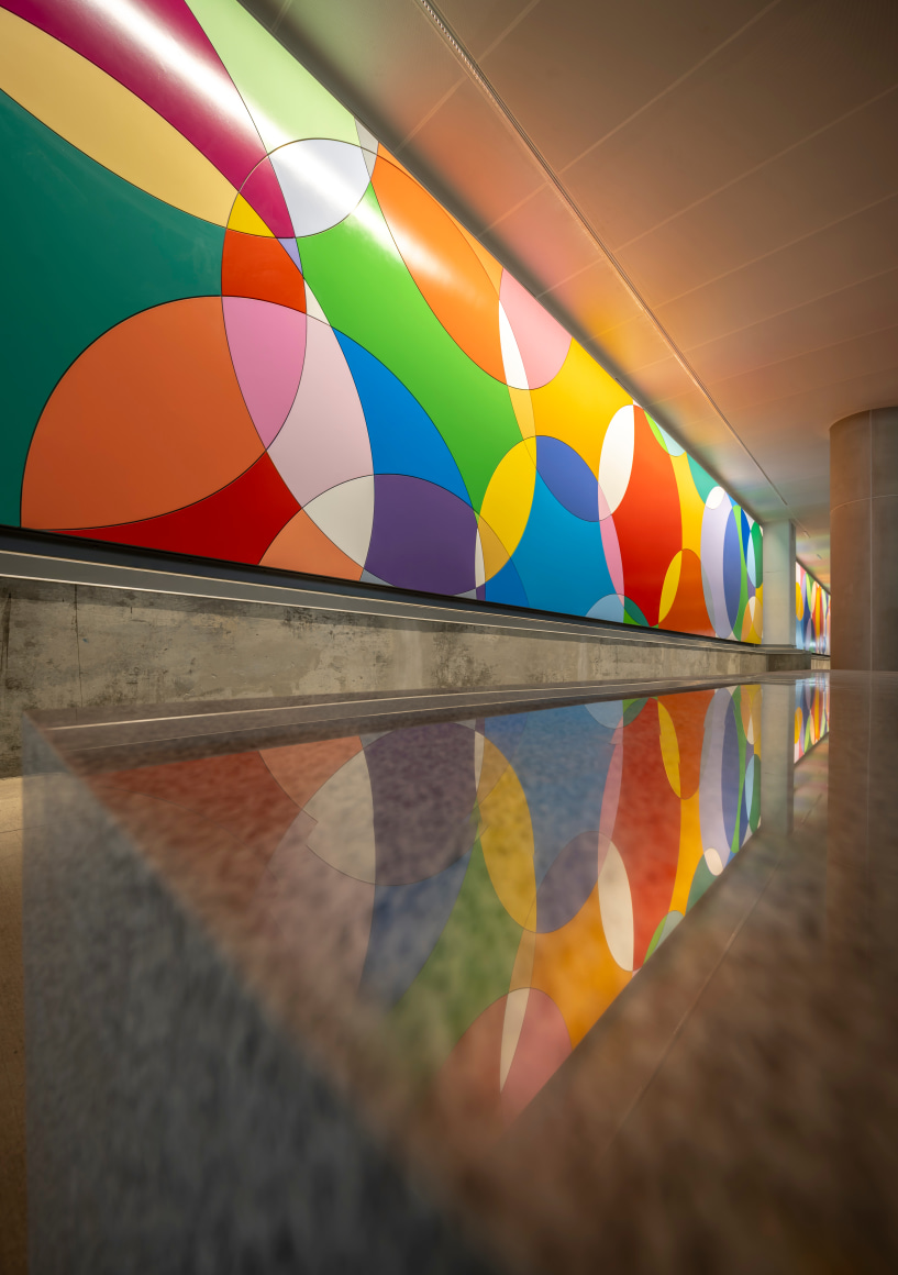 Graciela Hasper, Continuous Motion, 2025. Carbon steel and industrial paint, 9&#039;7&quot; x 208&#039;6&quot;. Permanent installation at George Bush Intercontinental Airport (IAH), Terminal E. Image courtesy of Houston Airports. Photos by Slyworks.