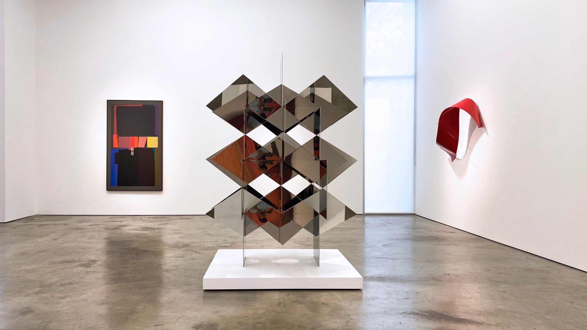 Installation view of the exhibition&nbsp;Dialogues&nbsp;at Sicardi | Ayers | Bacino.