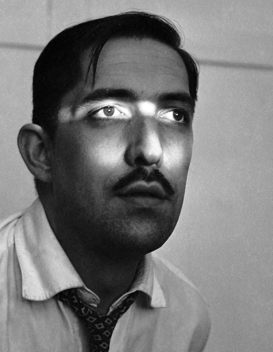 Geraldo de Barros, Autoportrait, S&atilde;o Paulo Edition of 15, 1949/2014. Silver Gelatin Print,&nbsp;21 1/2 x 18 1/2 x 1 1/8 in. Framed