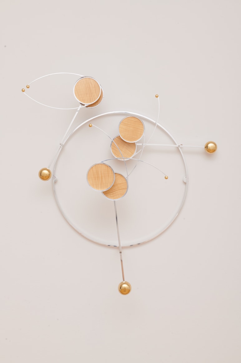 Pedro S. de Movell&aacute;n,&nbsp;MARIPOSA, 2022,&nbsp;Polished aluminum, polished brass, stainless steel, tiger maple,&nbsp;37 x 37 x 7 in. (94 x 94 x 17.8 cm.)