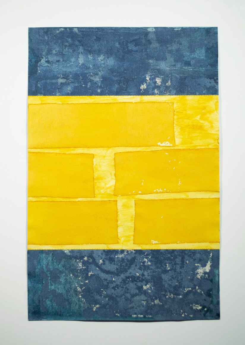 Sandra Monterroso, La paradoja de sanar N&ordm; 5, 2023. C&uacute;rcuma, &Iacute;ndigo, acrylic, cotton paper, 26 x 16 3/4 in. (66 x 42.5 cm.)