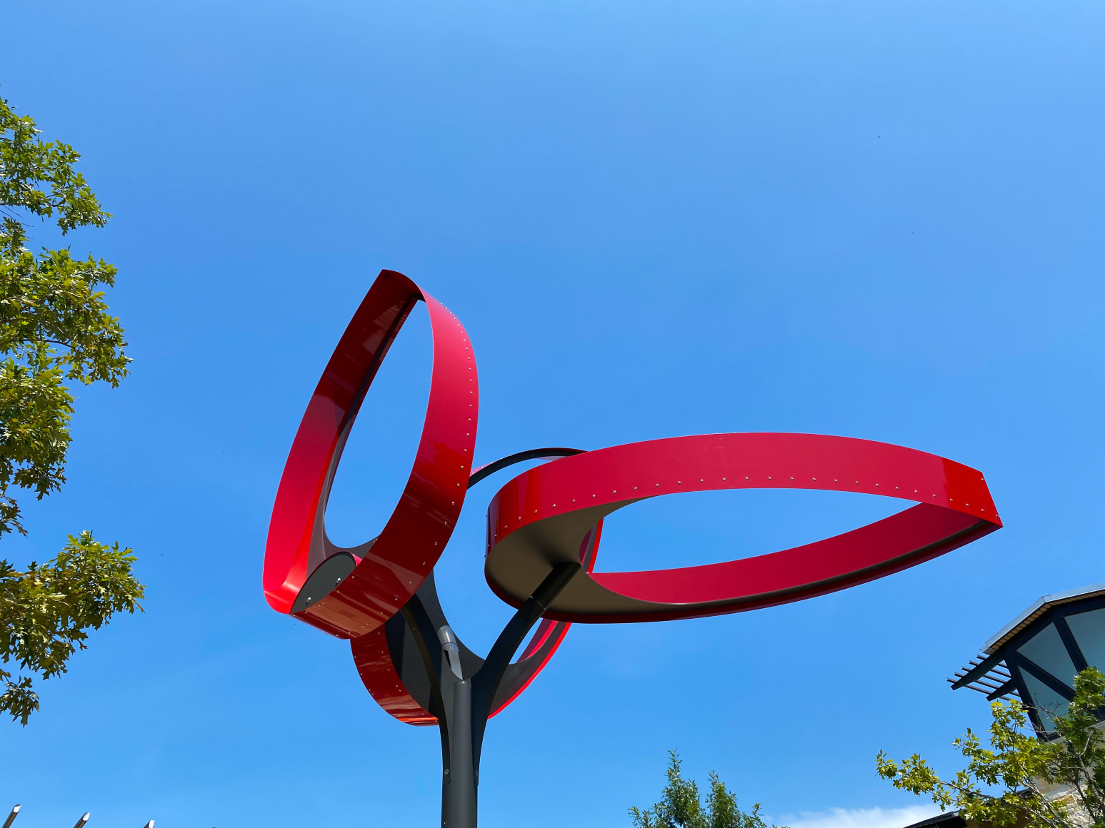 Pedro S. de Movell&aacute;n,&nbsp;Ibis, 2020. Creekside Park Village Green, The Woodlands, Texas.