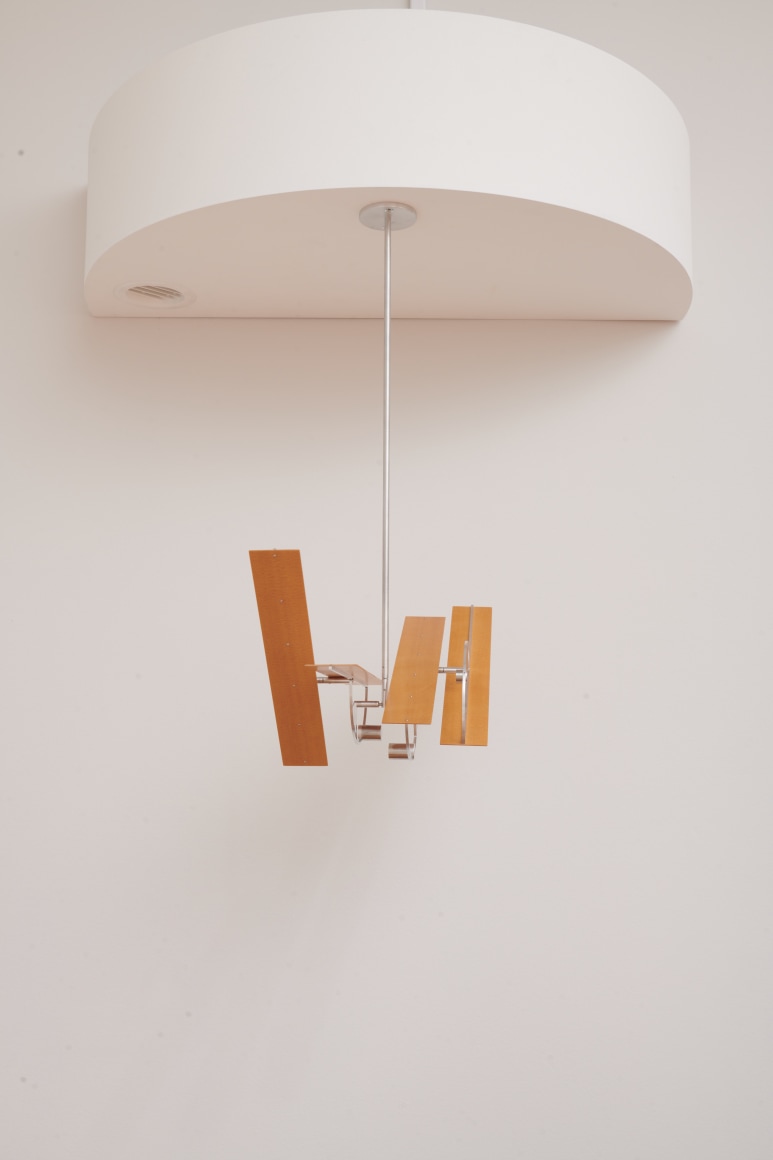 Pedro S. de Movell&aacute;n,&nbsp;TRANSVERSAL, 2023, Brushed aluminum, Sitka spruce, stainless steel, 20 in. (max. swing)