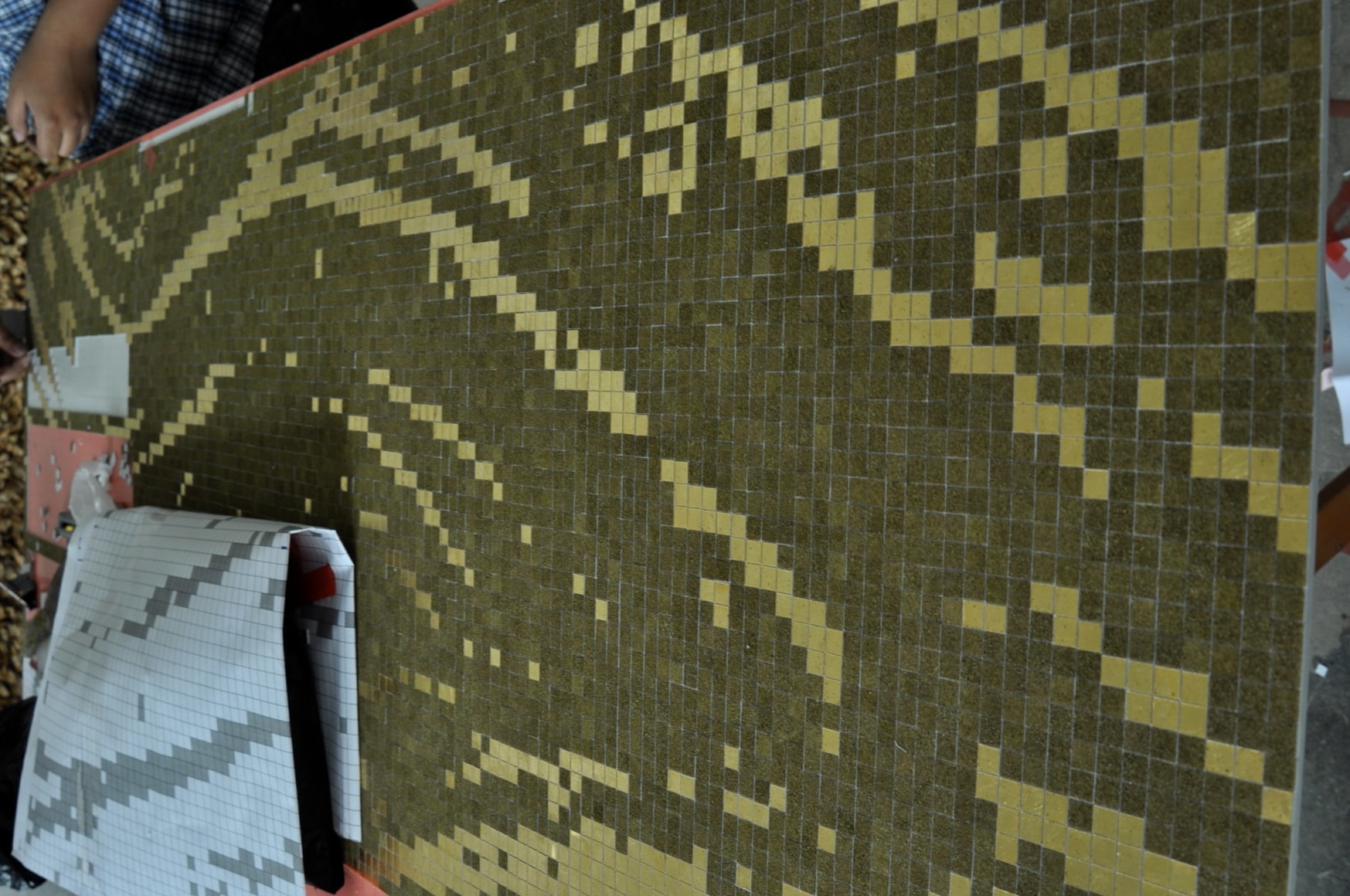 Miguel &Aacute;ngel Rojas, the making of&nbsp;Econom&iacute;a Intervenida, Ensemblaje