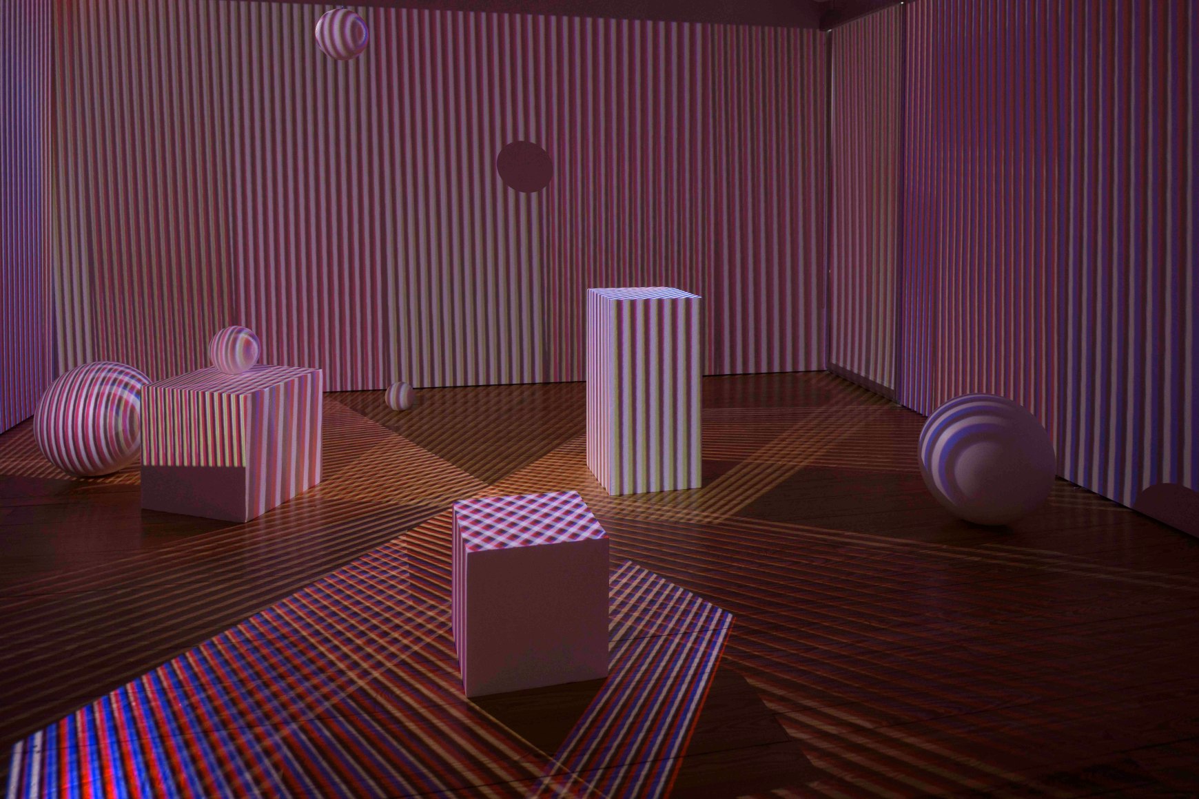 Carlos Cruz-Diez: Chromointerferent Environment