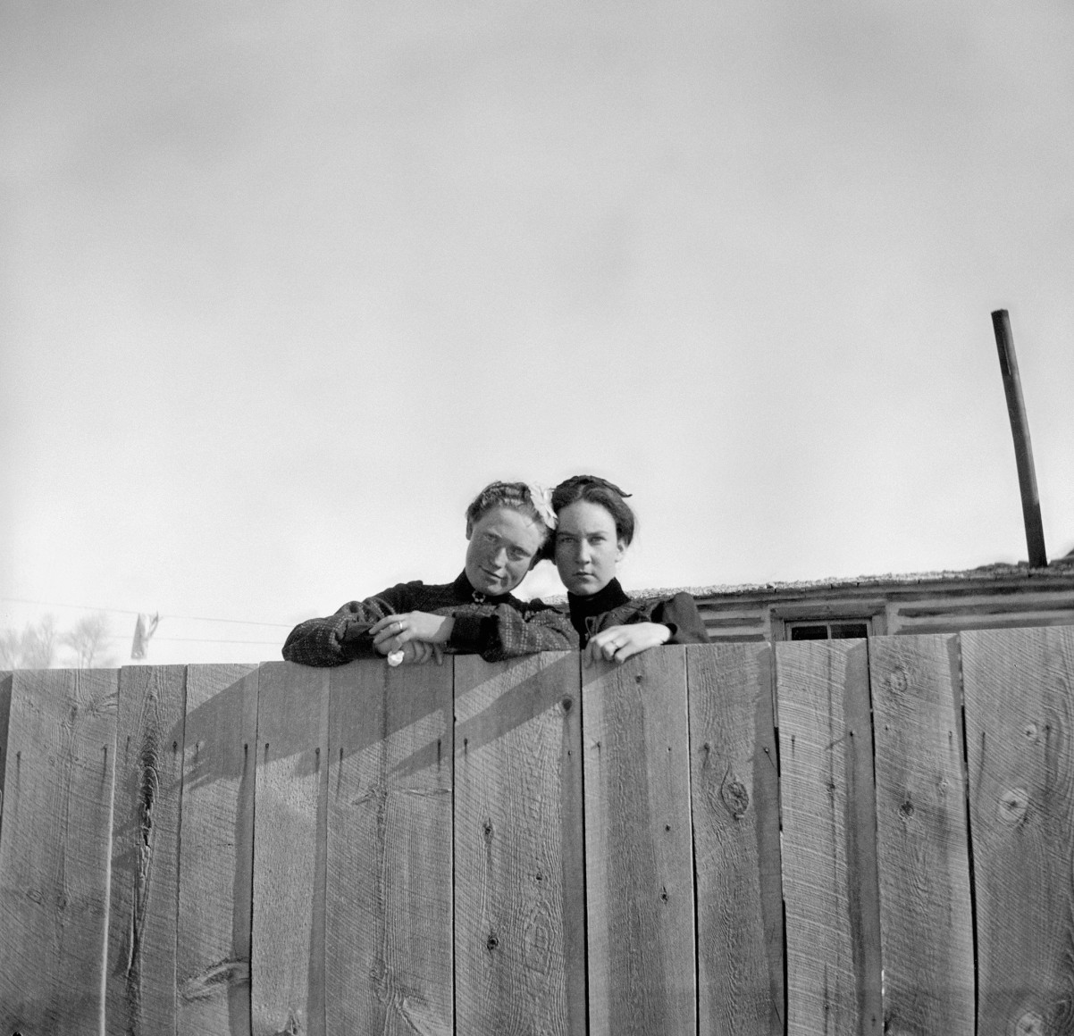 Elva and Carrie Hinman, 1902, 15 x 15 gelatin silver print from the original negative