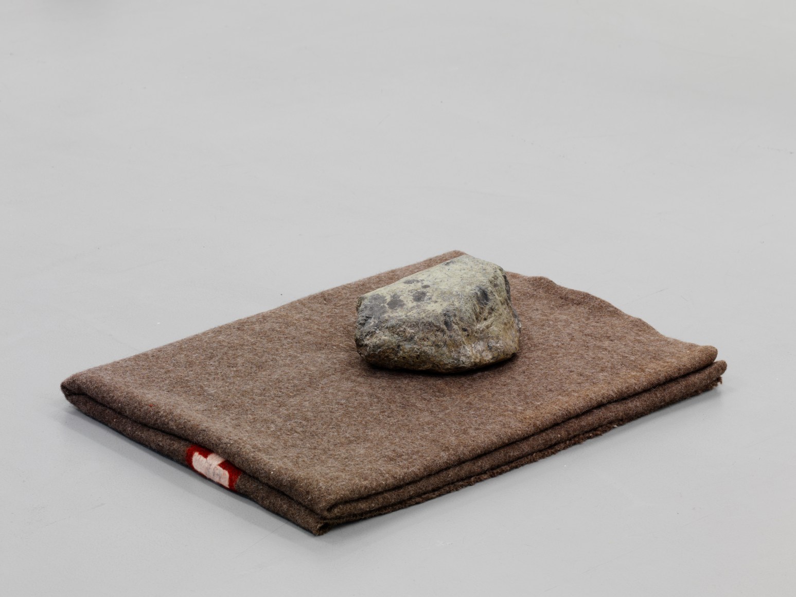 Helen Mirra: Conscience de pierre – installation view 6