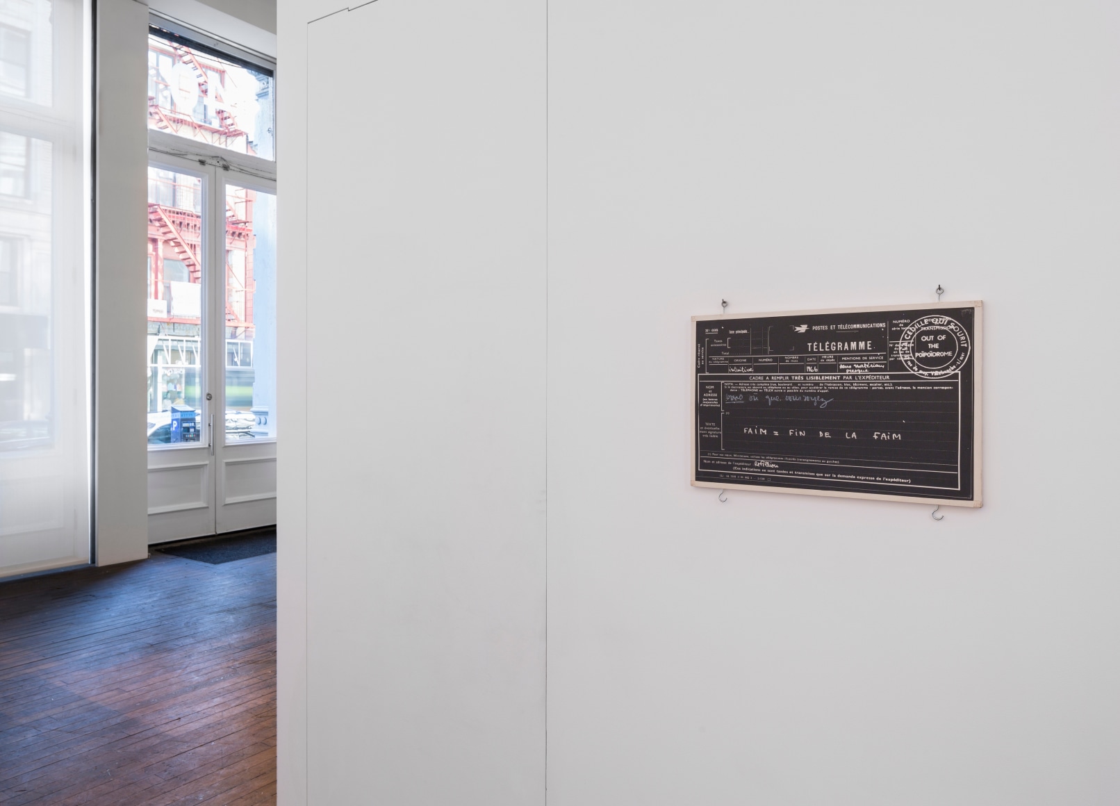 Souvenirs de Paris – installation view 5