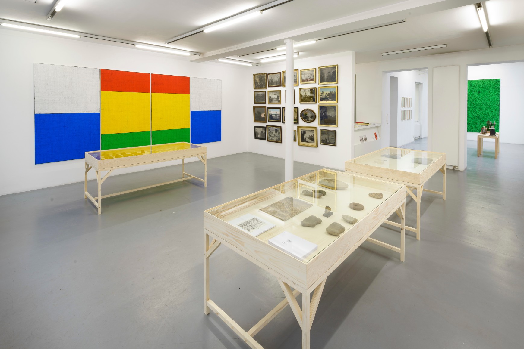 Matt Mullican: Collecting for the studio - Collecting 1959-2013 – installation view 2