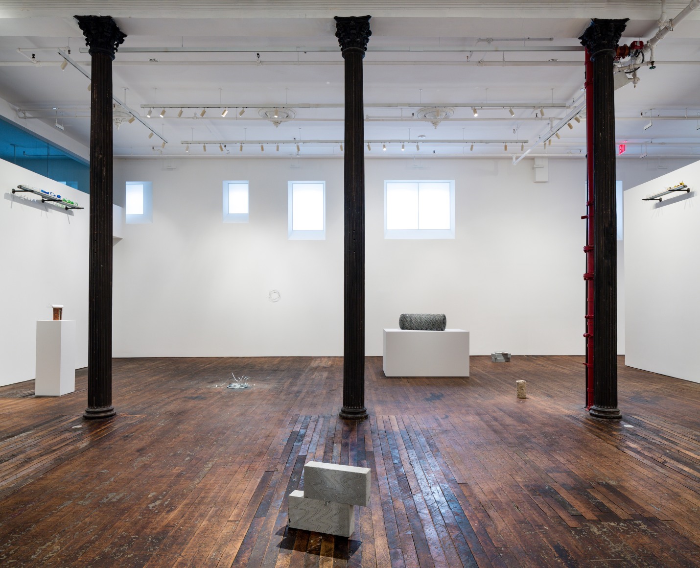Richard Wentworth: Now and Then – installation view 7