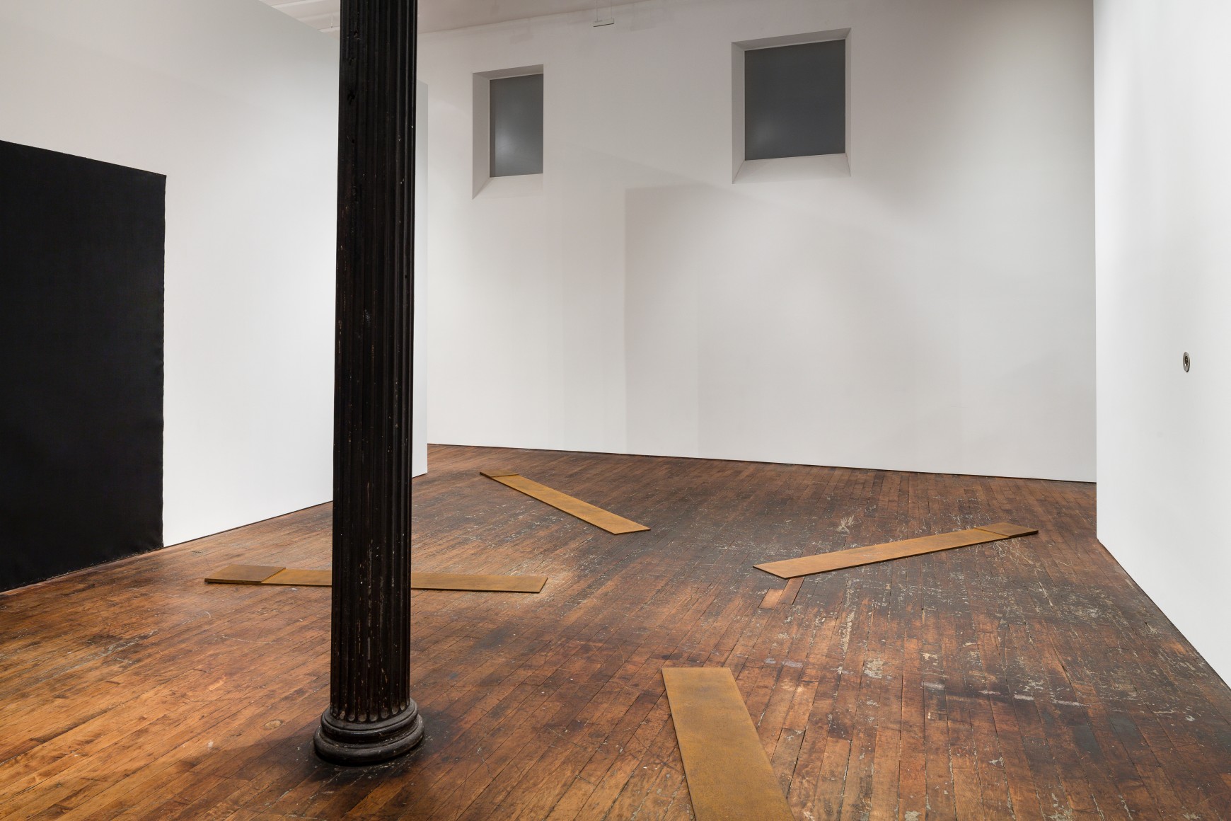 Untitled: Benassi, Bochner, Cabrita Reis, Gober, Nauman, Serra, Sosnowska, Tuttle, Walther – installation view 3